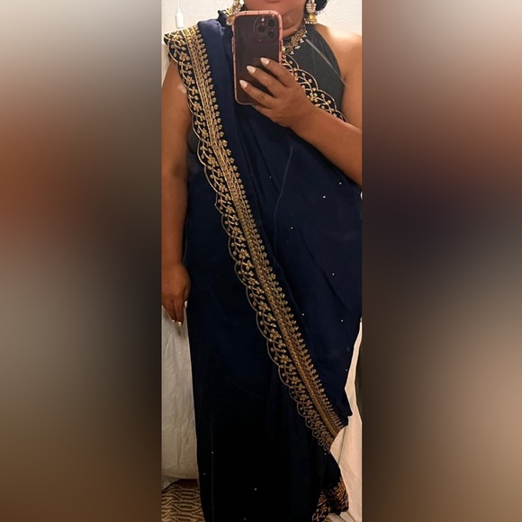 Elegant Blue Embroidered Indian Saree - Picture 6 of 6